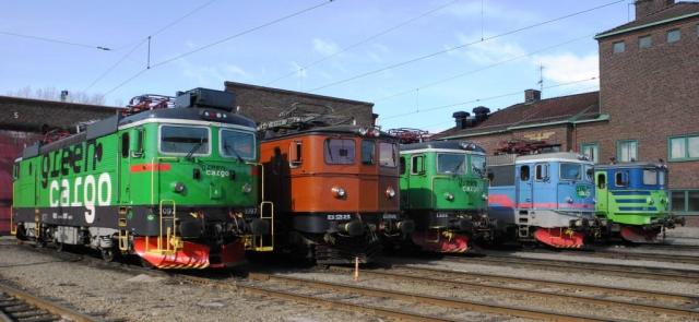 Rd2, Ma 828, Rc4 1309, Rm 1262 och TGOJ Ma 402 uppställda utanför TGOJ-verkstaden i Eskilstuna mars 2013